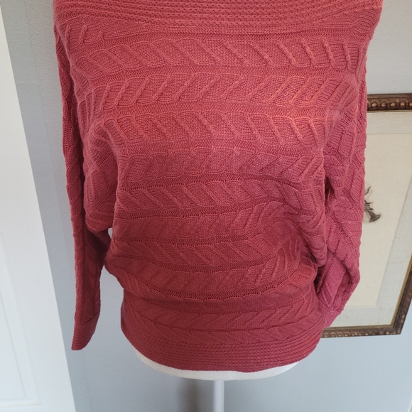 Sweater - Picture 2 of 5